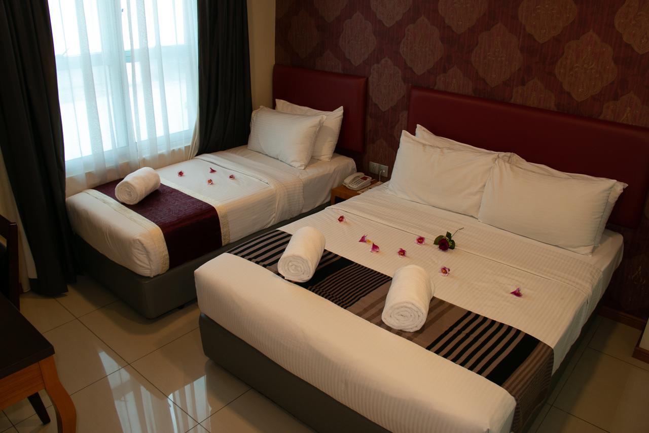 Prince33 Hotel Джохор-Бару Экстерьер фото