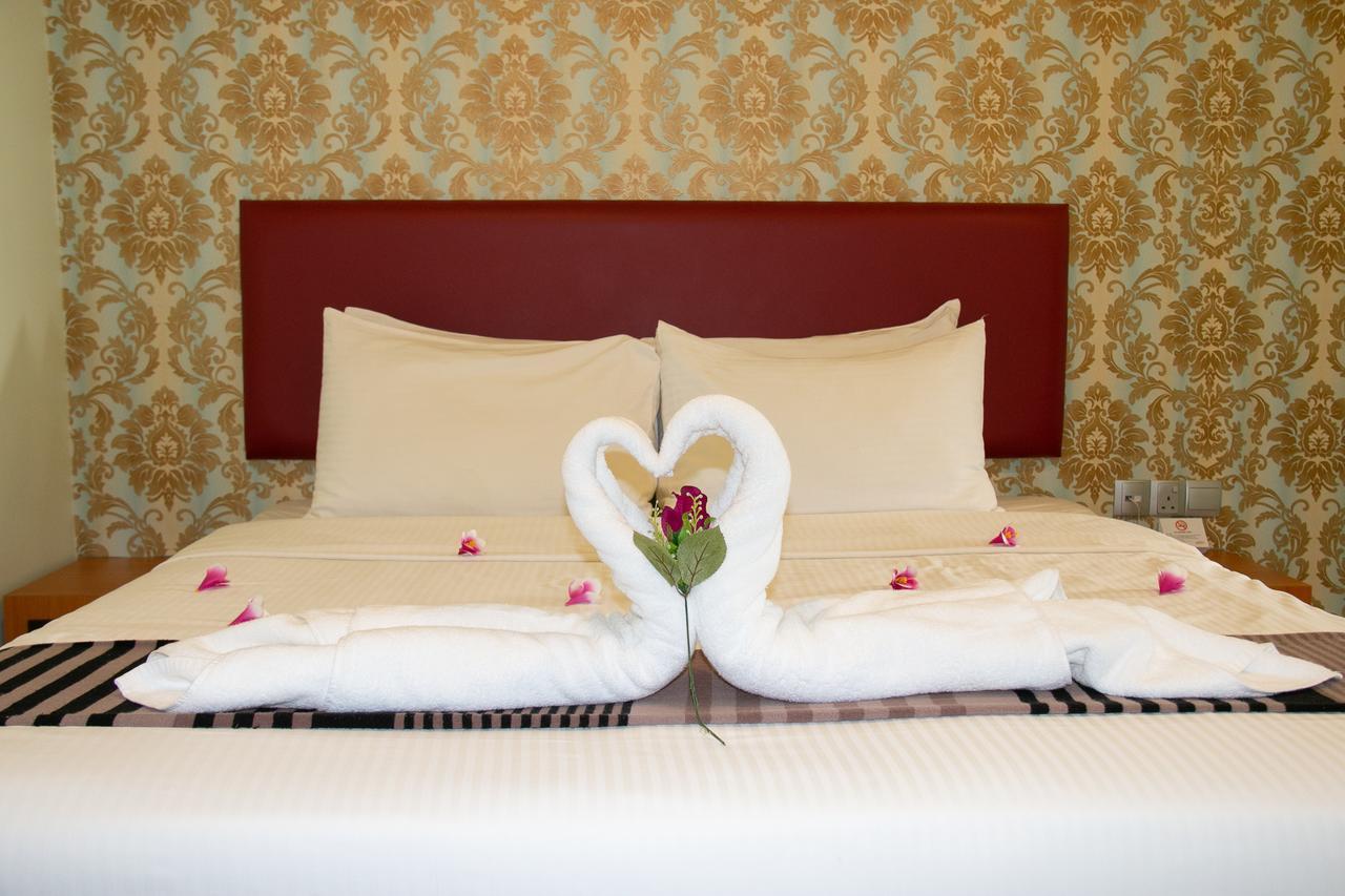 Prince33 Hotel Джохор-Бару Экстерьер фото