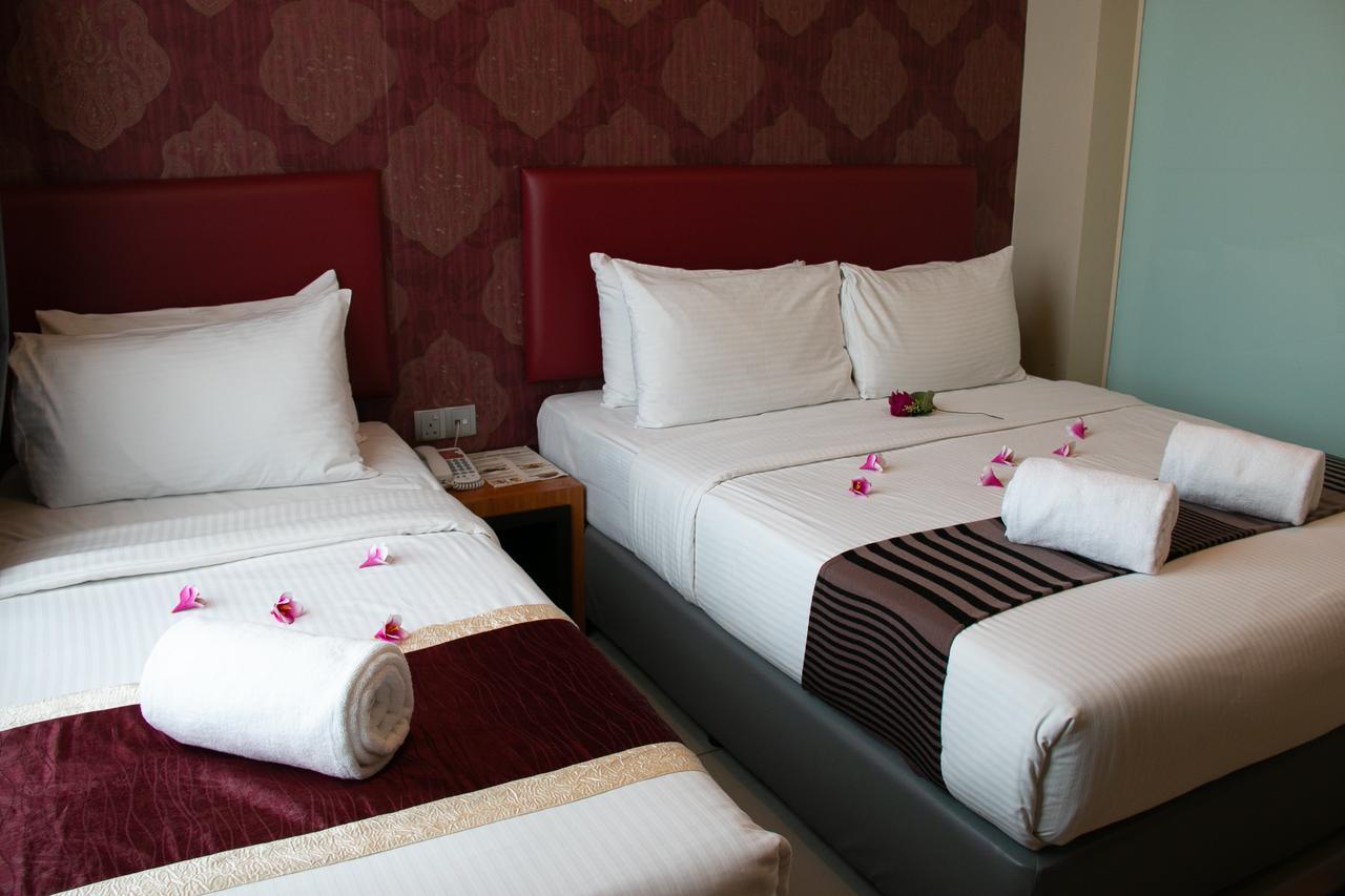 Prince33 Hotel Джохор-Бару Экстерьер фото